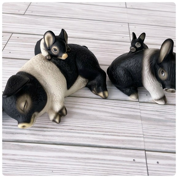 House of Global Art Harvey Knox Kingdom Pig Family Figurines Set  Vintage Japan - Picture 2 of 4